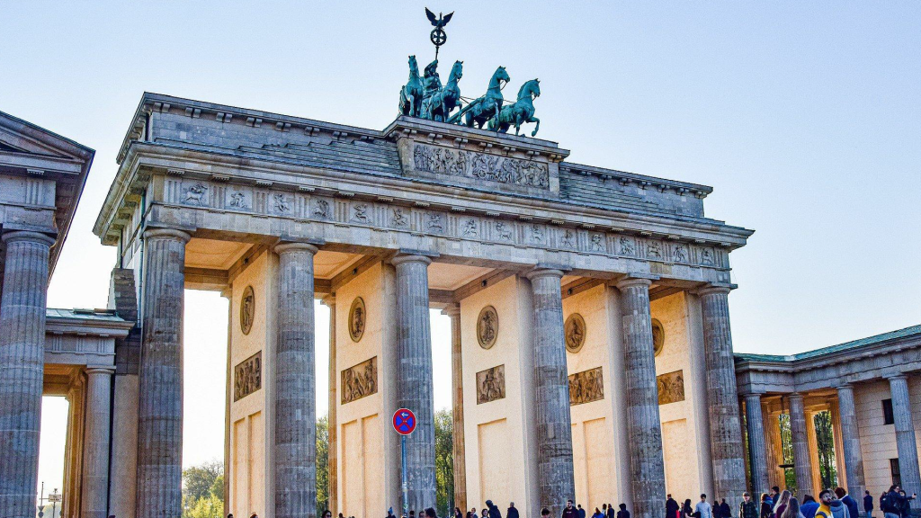 Best Places in Germany for Tourists
02. Brandenburg Gate