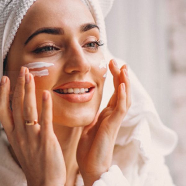 10 Essential Beauty Tips for a Glowing Skincare